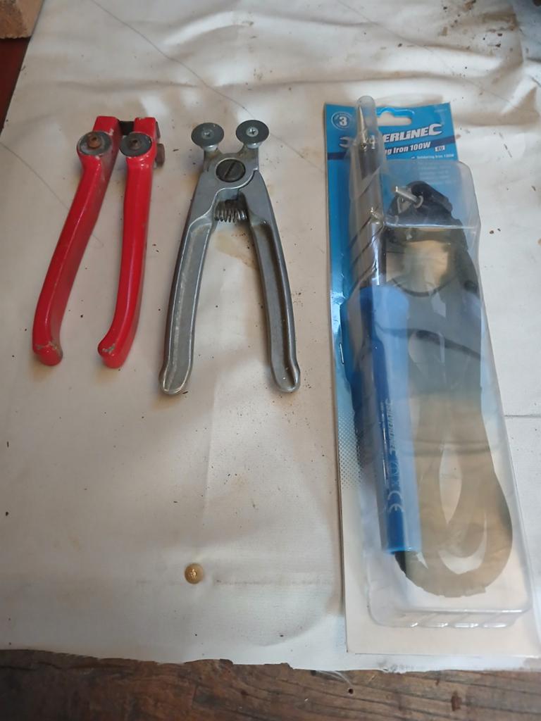 Gereedschap set: tangen en soldeerbout, Ophalen of Verzenden, Gebruikt
