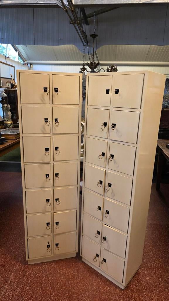 2 Vintage Houten Lockers met 14 Afsluitbare Kastjes per stuk, Antiek en Kunst, Ophalen