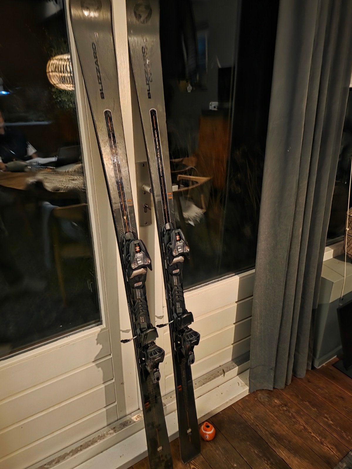 Blizzard Ski's met Marker bindingen en Atomic skischoenen, Ophalen of Verzenden