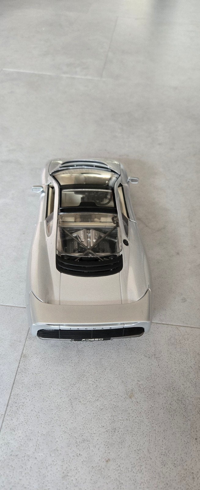Maisto modelauto Jaguar XJ220, schaal 1:18, Hobby en Vrije tijd, Ophalen of Verzenden, Gebruikt, Auto, Maisto