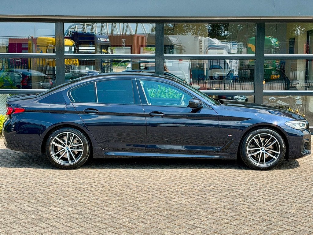 BMW 5-serie 520i High Executive Edition M Sport LCI NAP APK, Auto's, Automaat, 1998 cc, Achterwielaandrijving, Gebruikt