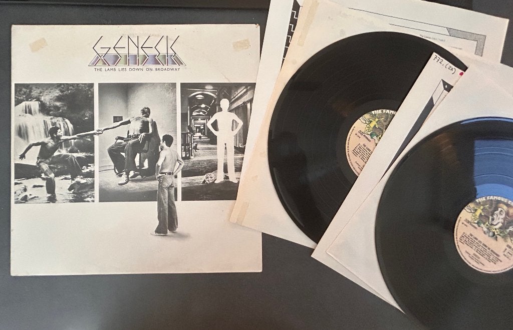 GENESIS - The lamb lies down on Broadway ( 2LP; EX/VG+ ), Ophalen of Verzenden, 12 inch, Gatefold hoes, Dubbel-LP