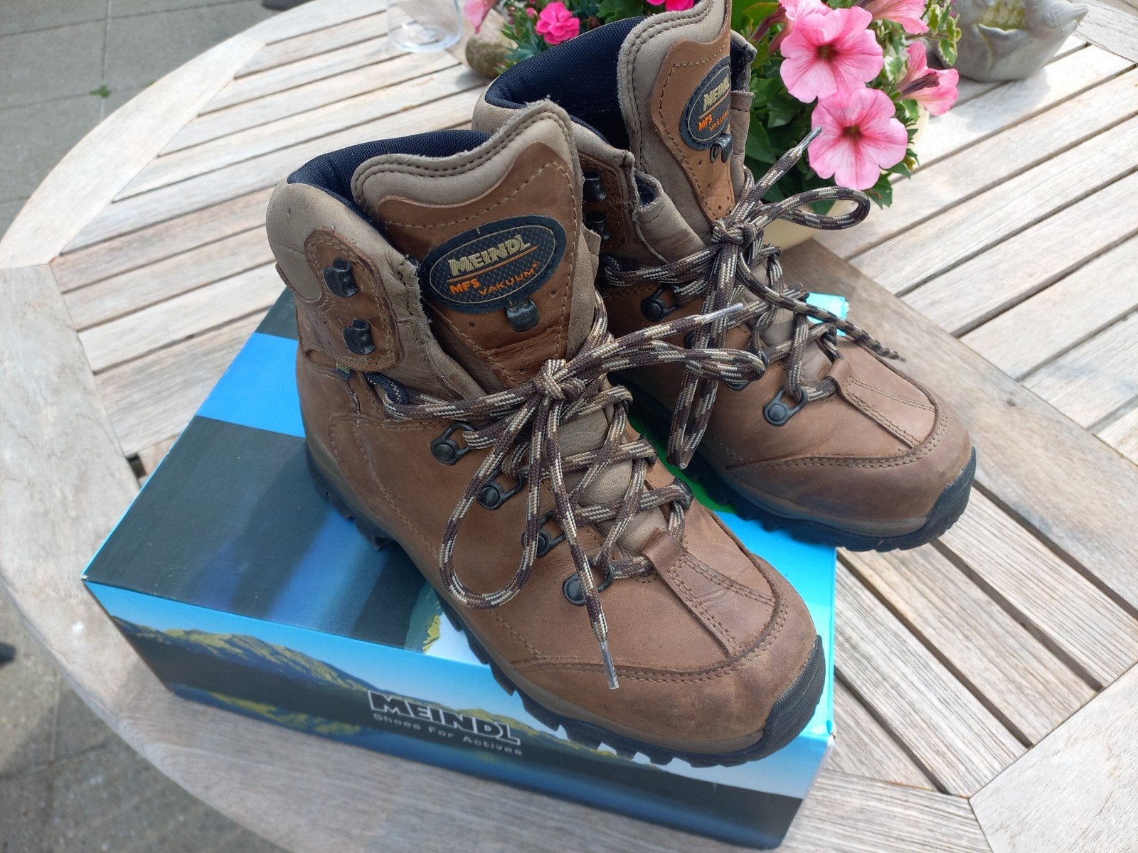 Meindl wandelschoenen zgan dames  mt 38, Sport en Fitness, Bergsport en Wandelen, Ophalen of Verzenden, Zo goed als nieuw, Schoenen