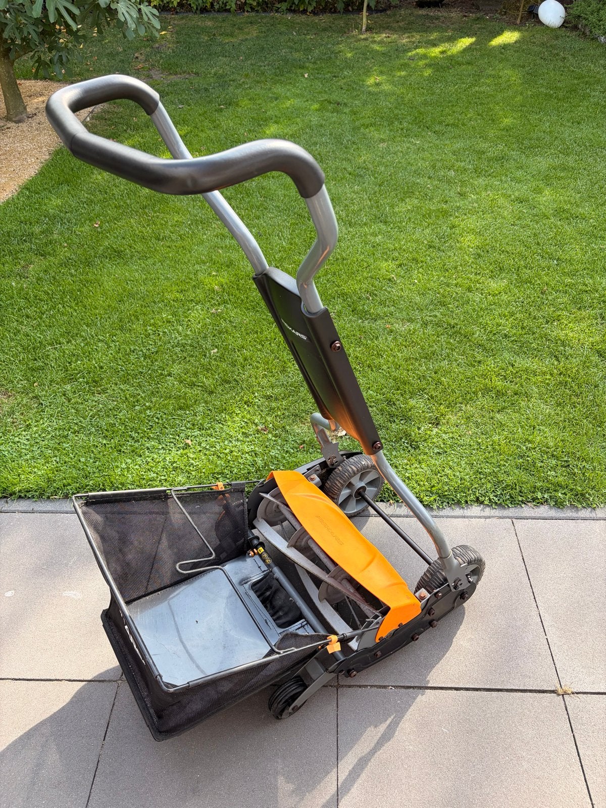 Fiskars StaySharp Max Kooimesmaaier met Opvangbak, Tuin en Terras, Ophalen, Gebruikt, Handgrasmaaier, Opvangbak