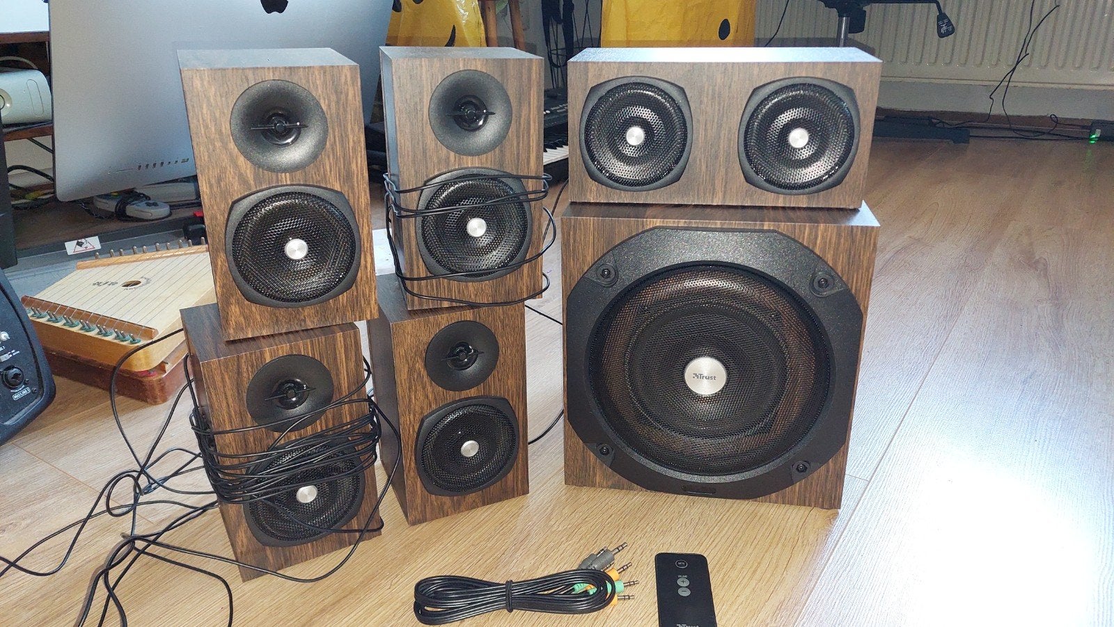 5.1 logitech dolby surround speaker set - hout, Computers en Software, Ophalen