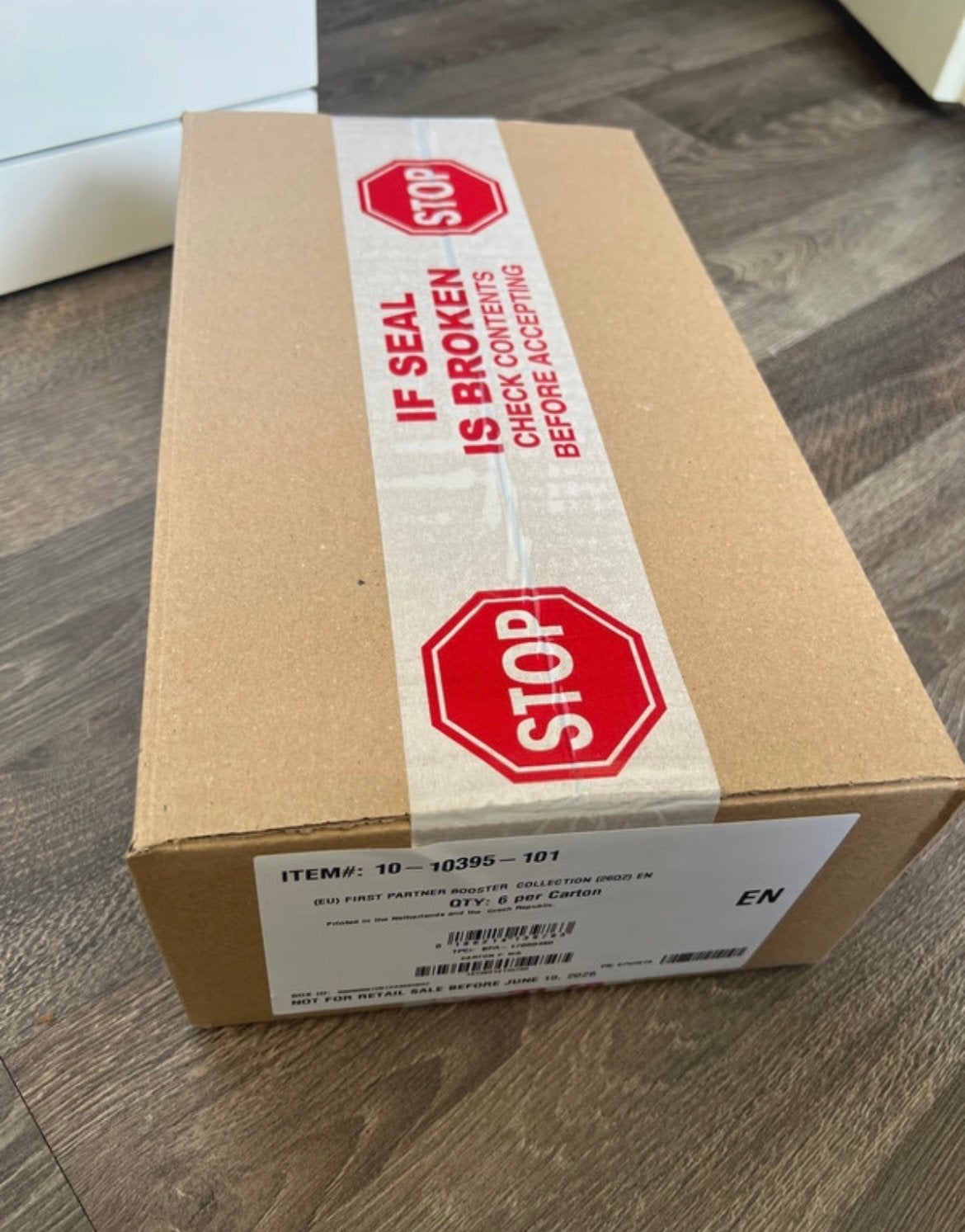 First Partner Booster Collection Series 2 Case EN - Geseald, Ophalen of Verzenden, Nieuw, Boosterbox