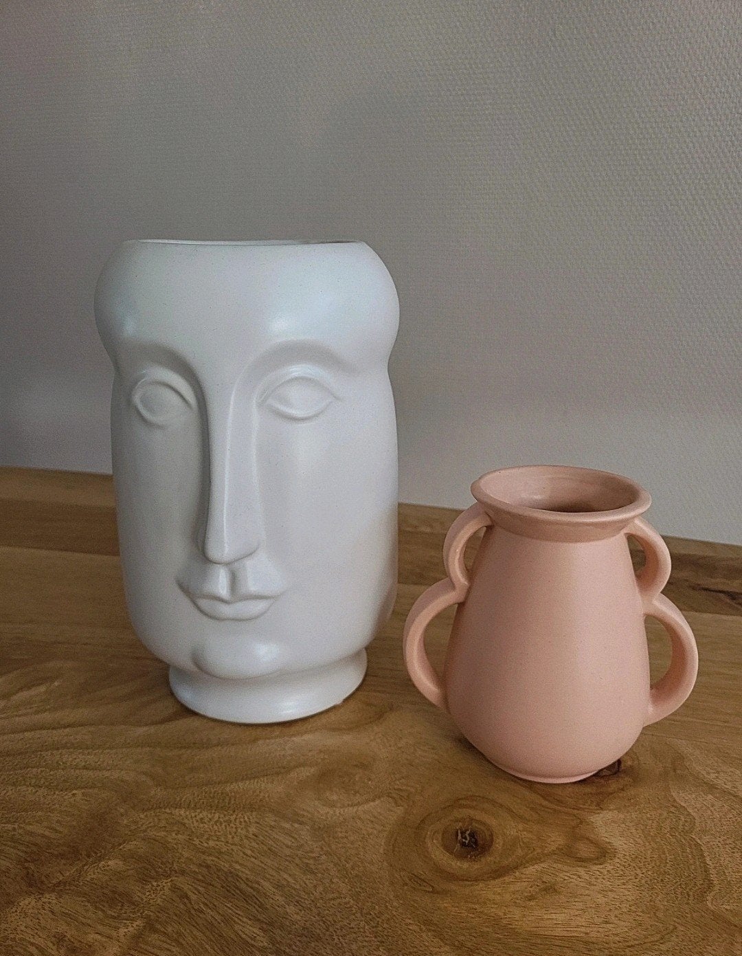 Set van 2 vazen: Witte gezicht vaas en roze mini vaasje, Ophalen of Verzenden