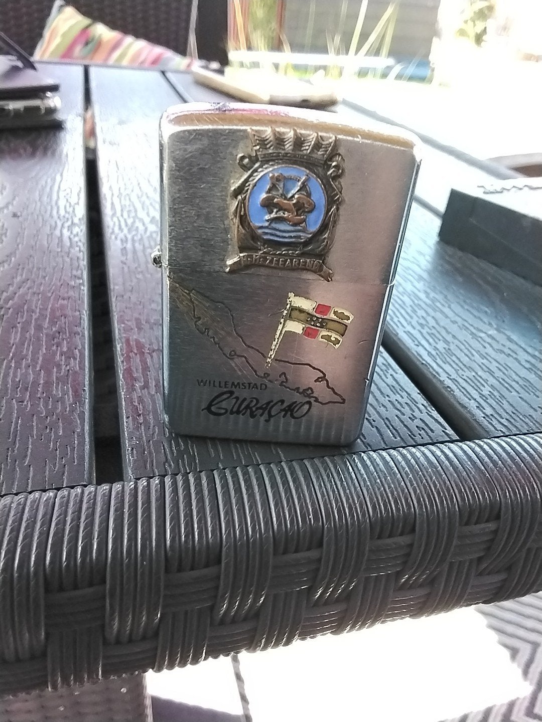 Zippo aansteker Willemstad Curaçao Hr. Ms. L9009. OPHALEN, Verzamelen, Ophalen, Gebruikt, Aansteker