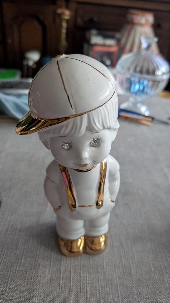 Bastiani beeldje jongen met Swarovski steentjes, Verzamelen, Beelden en Beeldjes, Ophalen of Verzenden, Zo goed als nieuw, Mens