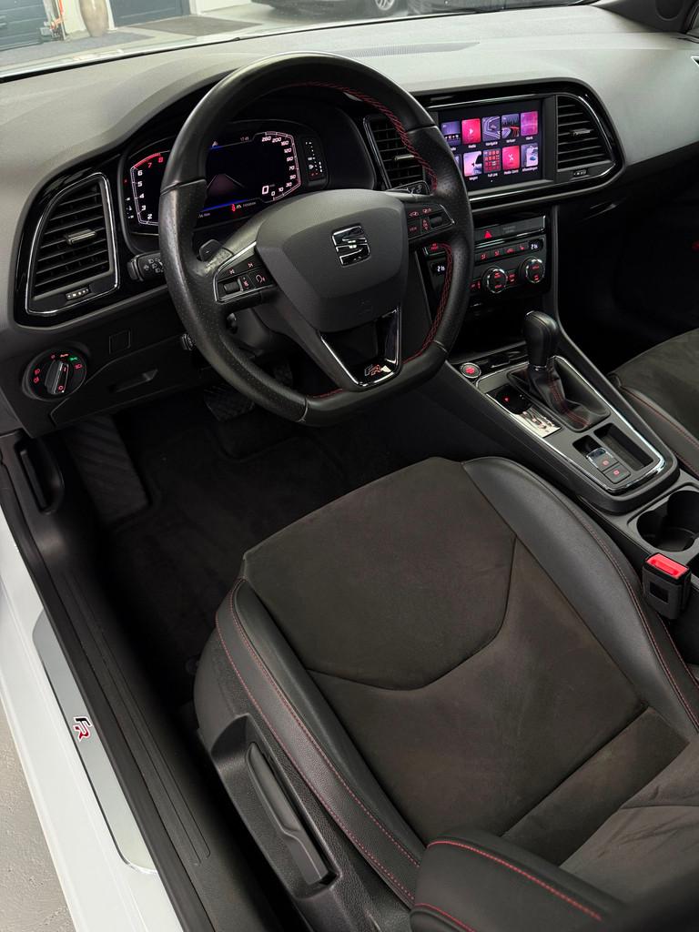 Seat Leon 1.5 TSI FR Edition Panorama CarPlay, 4 cilinders, 620 kg, Wit, Bedrijf