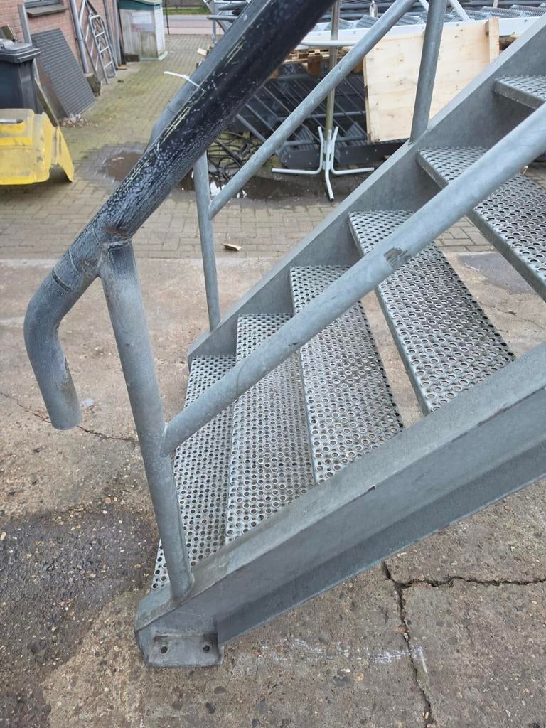 Stalen trap 4mtr nor042, Doe-het-zelf en Verbouw, Ladders en Trappen, Ophalen, 2 tot 4 meter