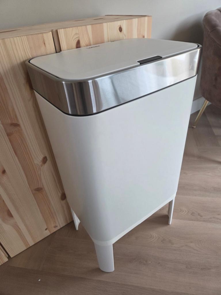 Loftley sensor prullenbak wit zilver 60 liter, Huis en Inrichting, Gebruikt, 40 liter of meer, Ophalen of Verzenden, Rvs