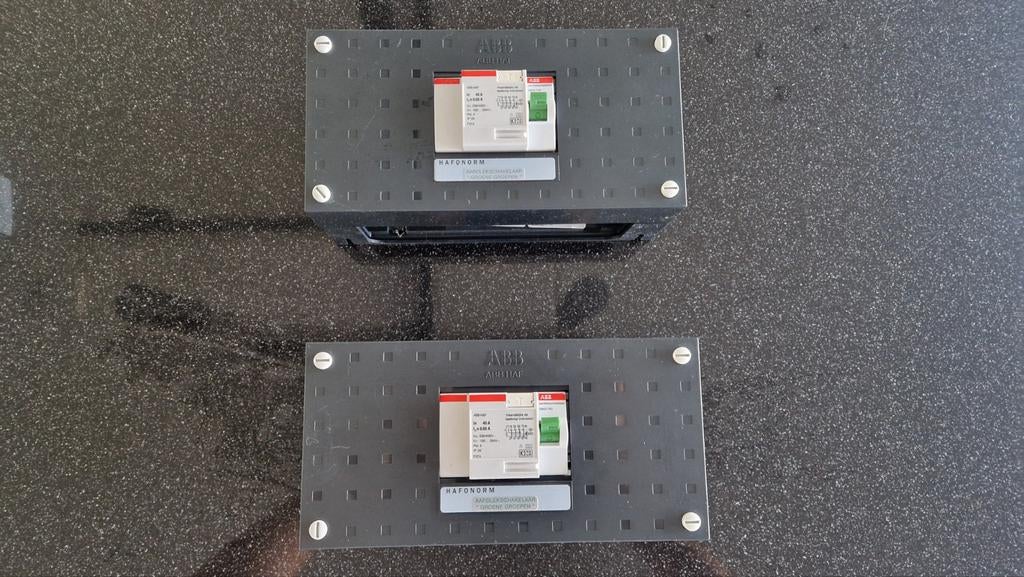 2x ABB 3 fase aardlekschakelaars met kast, Hobby en Vrije tijd, Ophalen of Verzenden, Gebruikt