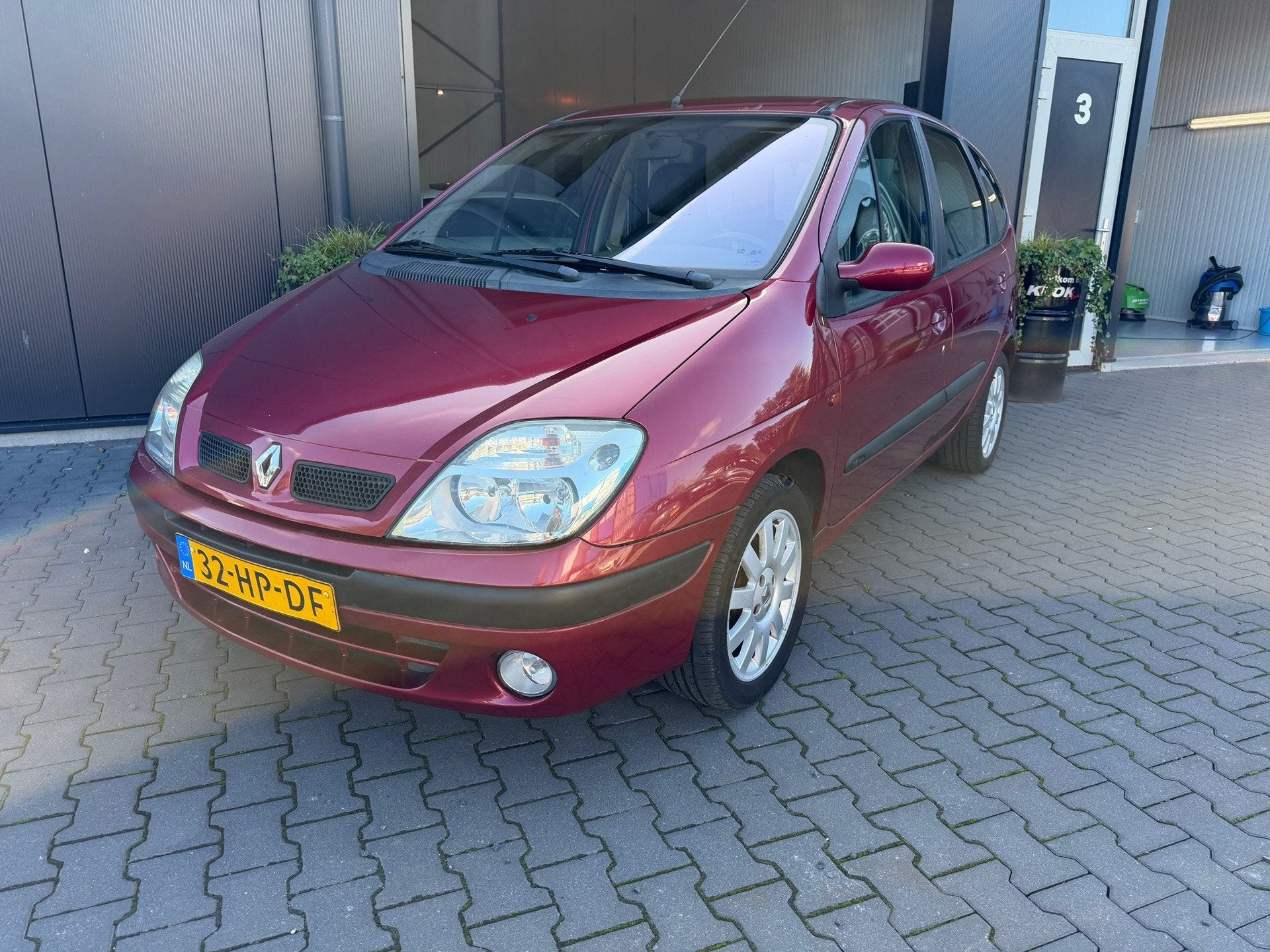 Renault Scénic 1.6-16V Expression, Gebruikt, 1225 kg, 4 cilinders, Elektrische ramen