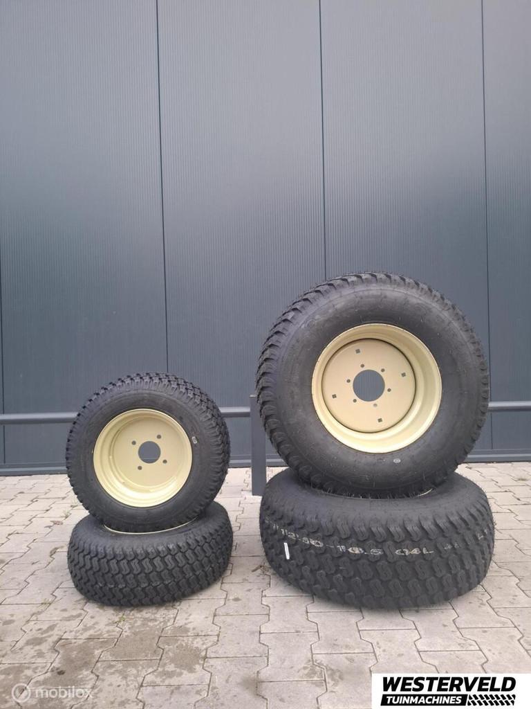 Nieuwe gazonbanden set Yanmar SA326