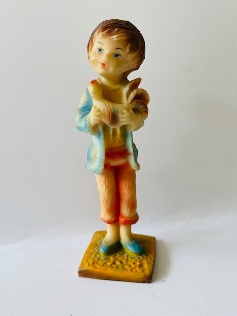 Vintage beeldje Jongetje / meisje met kip / haan. Pasteltint, Verzamelen, Beelden en Beeldjes, Ophalen, Zo goed als nieuw, Mens