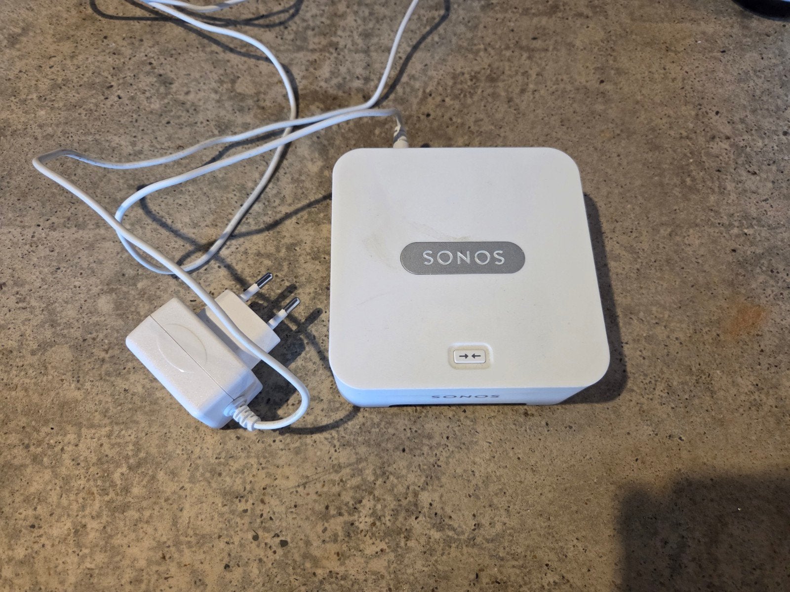 Sonos Bridge (BR100) - Draadloze netwerkbrug voor Sonos, Ophalen of Verzenden, Zo goed als nieuw, Overige merken