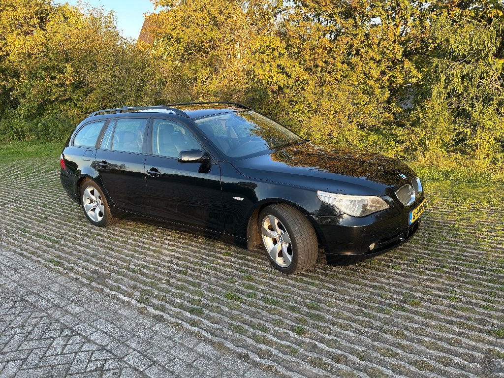 BMW 525i station extreem mooi, Auto's, Euro 5, Achterwielaandrijving, Zwart, Zwart