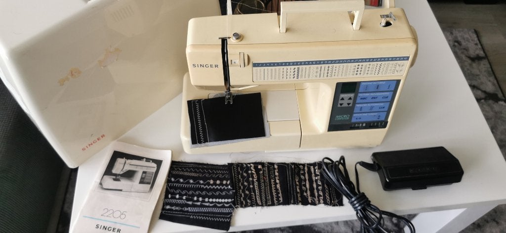 Naaimachine Singer MICRO Computer 2205, Ophalen of Verzenden, Zo goed als nieuw, Naaimachine, Singer