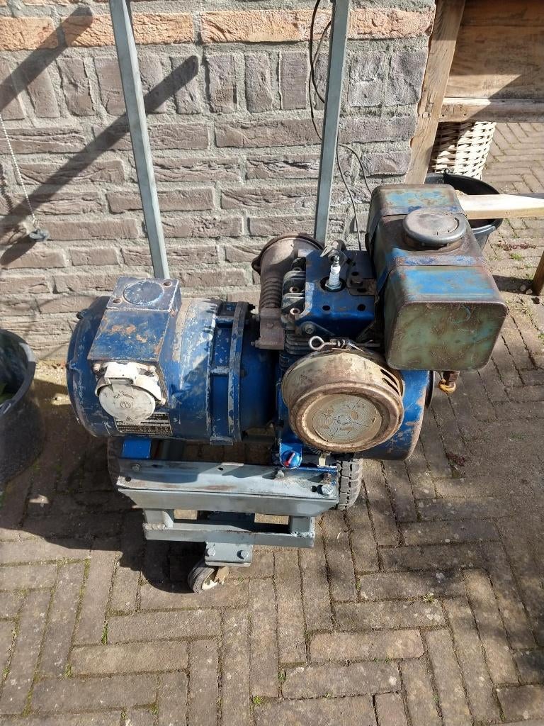 drie Bernard stationaire motors ( een met aggregaat! 220 V, Ophalen, Gebruikt, Benzinemotor