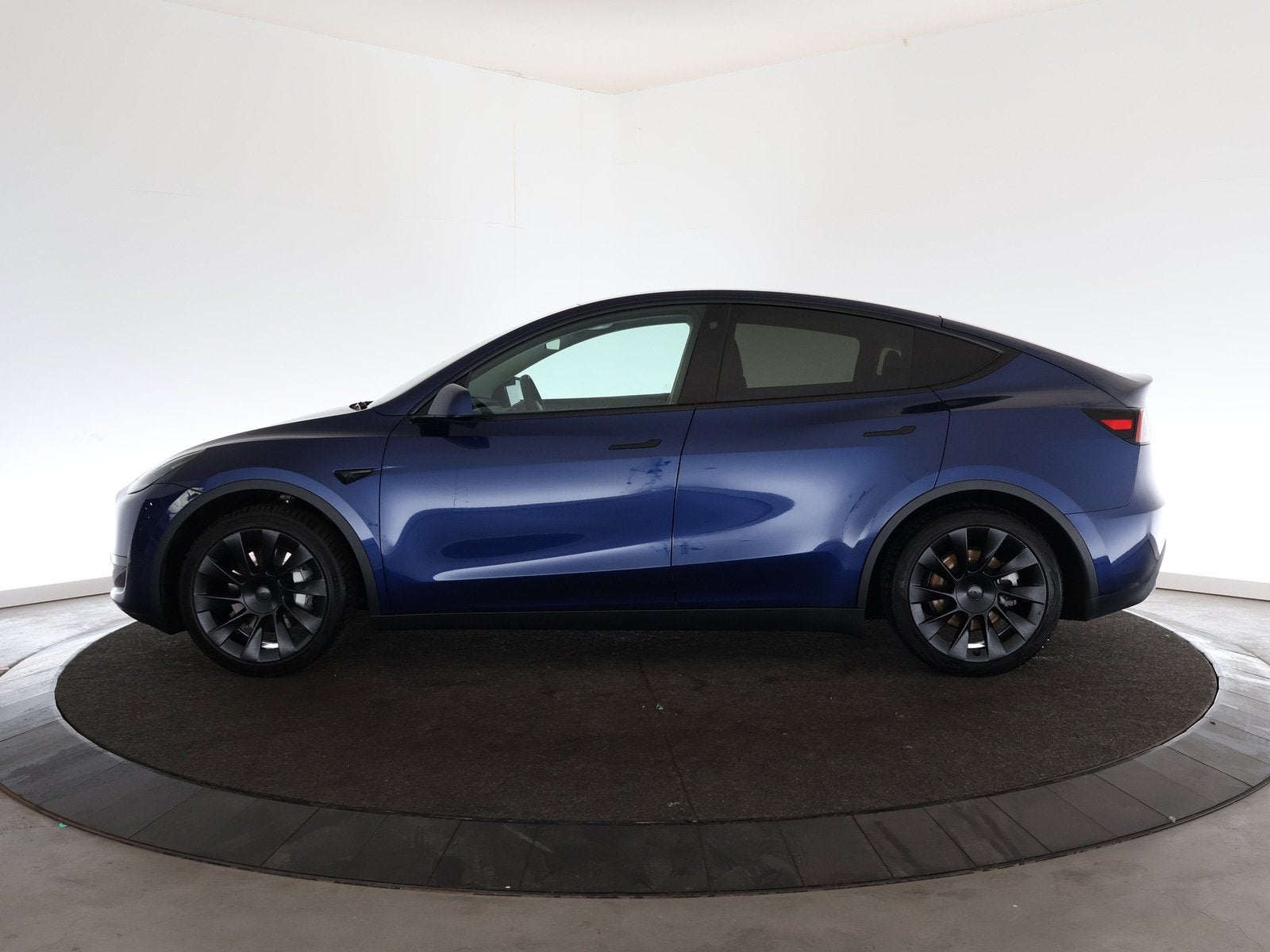 Foto 2 van Tesla Model Y RWD 58 kWh | Trekhaak | 20'' | Leder | 12 maan