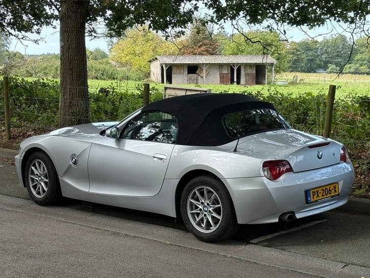 BMW Z4 2.0 I Roadster 2006 zilvergrijs, Auto's, 13 km/l, 1995 cc, Zwart, 4 cilinders