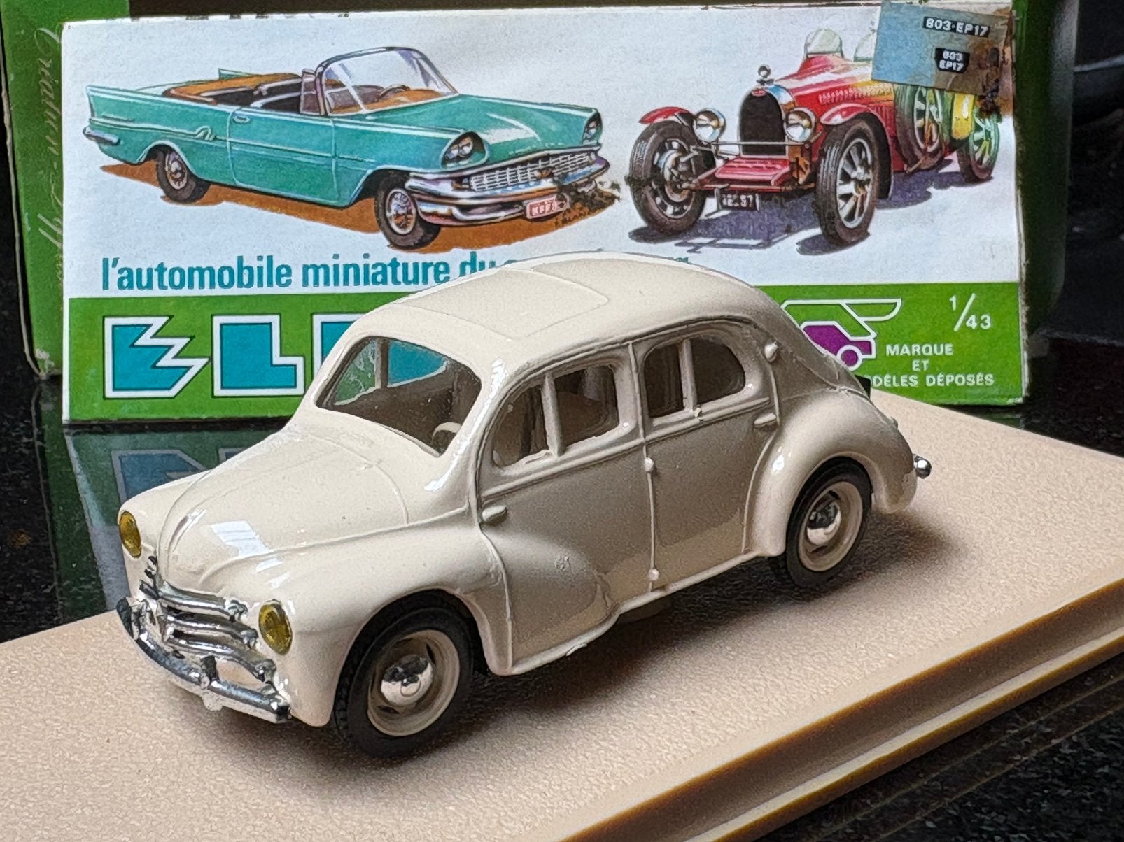 Renault 4CV Berline 1954 1:43 Eligor, Hobby en Vrije tijd, Modelauto's | 1:43, Ophalen of Verzenden, Gebruikt, Auto, Overige merken