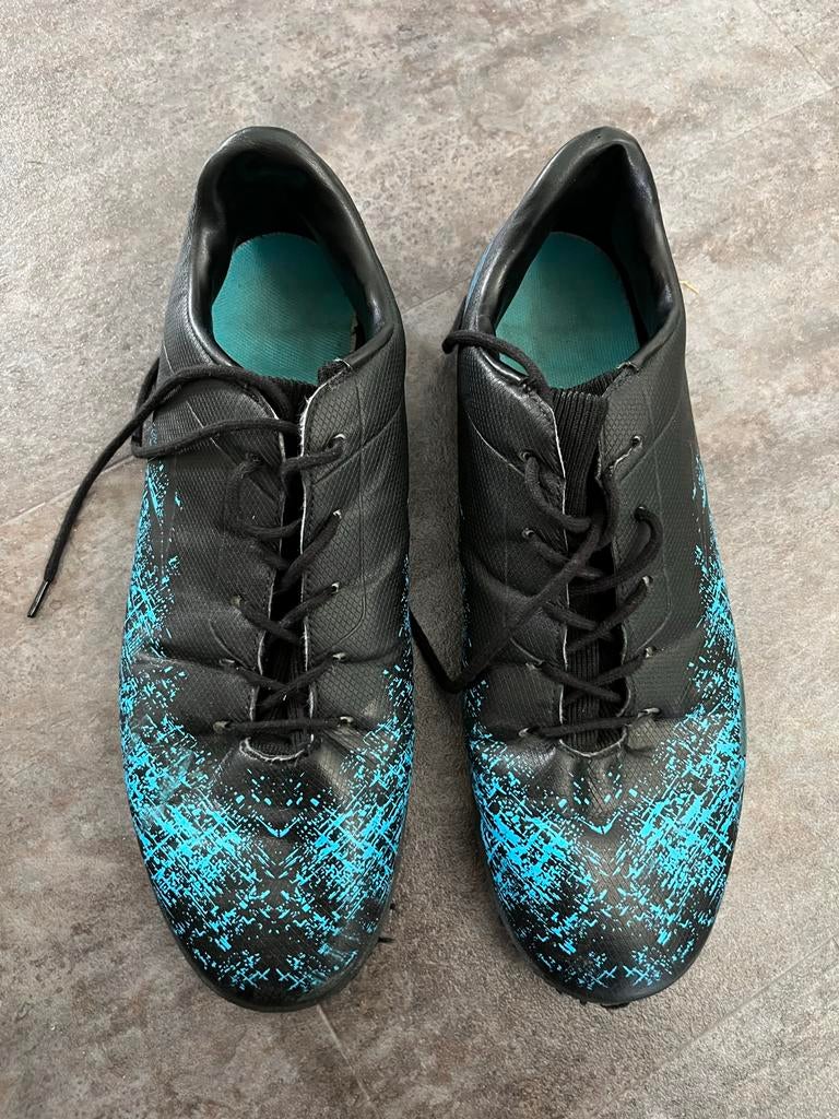 Voetbalschoenen maat 47 - Zwart/Blauw, Gebruikt, Maat XS of kleiner, Schoenen, Ophalen of Verzenden
