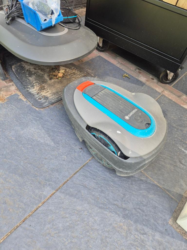 Gardena Sileno City smart robotmaaier inc toebehoren, Ophalen, Cirkelmaaier, Gebruikt, Accu-grasmaaier