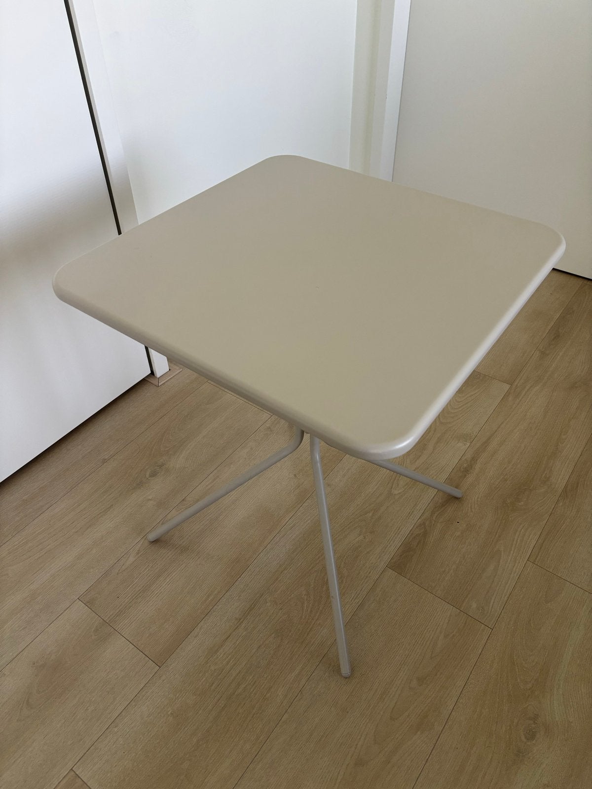 Vierkante tafel Jysk, Huis en Inrichting, Ophalen, Metaal of Aluminium, Vierkant, 55 tot 75 cm