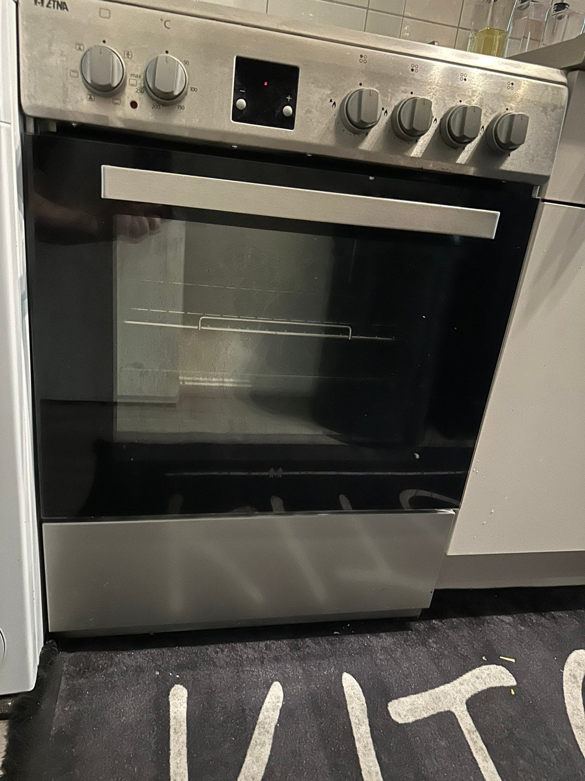 ETNA 4 pits Gasfornuis met oven, Witgoed en Apparatuur, Fornuizen, Ophalen, 4 kookzones, Zo goed als nieuw, Gas