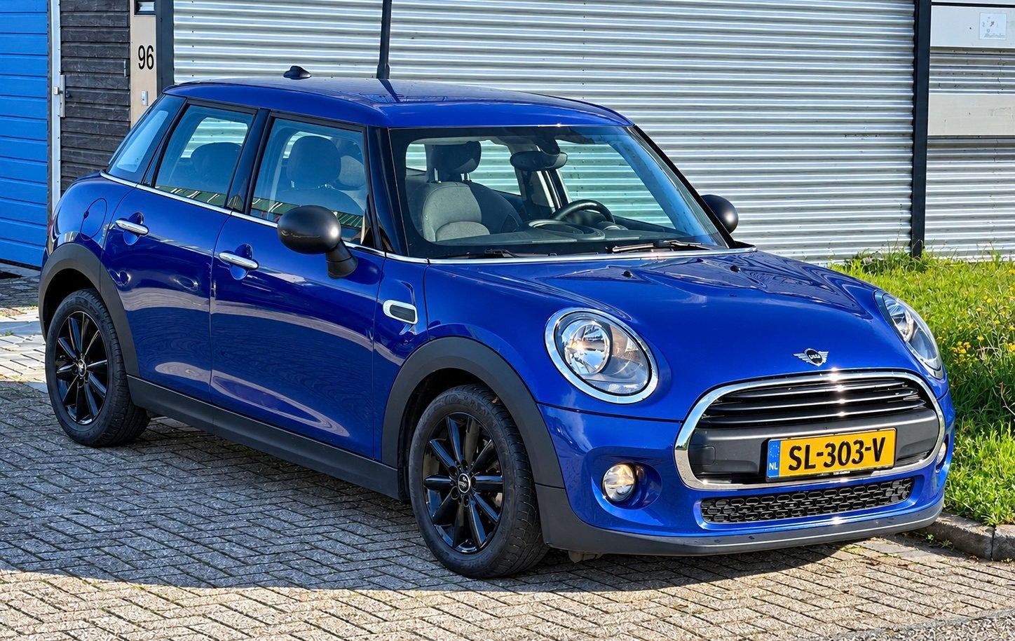 Nette Mini Clubman 1.5i Benzine 5 deurs NL auto Inruil Lease, Auto's, Dealer onderhouden, Stof, Blauw, 49 €/maand