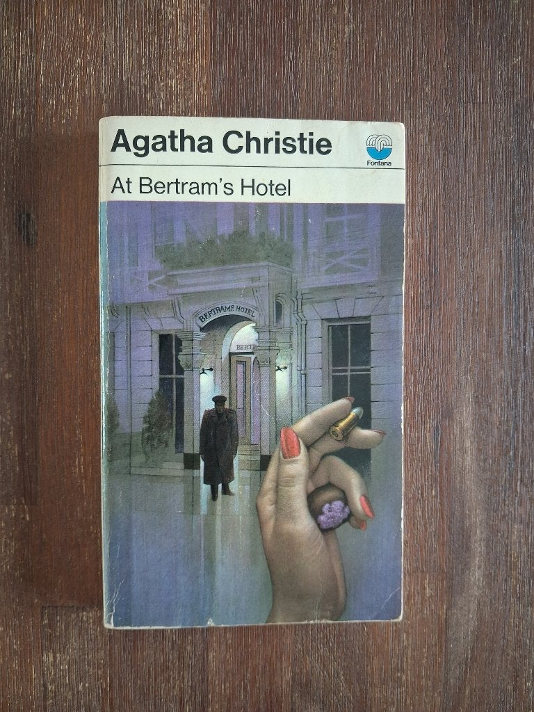 Agatha Christie - At Bertram's Hotel - Fontana, Boeken, Ophalen of Verzenden, Gelezen
