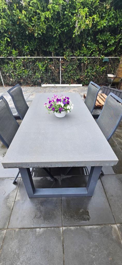 Zeer zware betonnen tuintafel met 4 Bellagio stoelen, Tuin en Terras, Tuintafels, Ophalen of Verzenden, Gebruikt, Rechthoekig