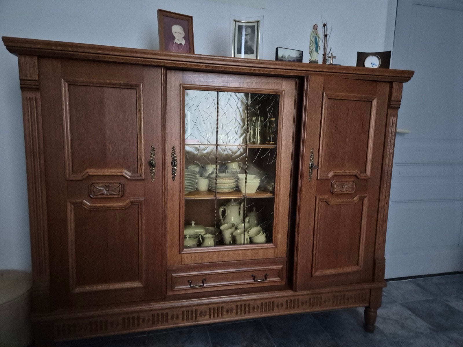 Mooie oude buffetkast, Ophalen
