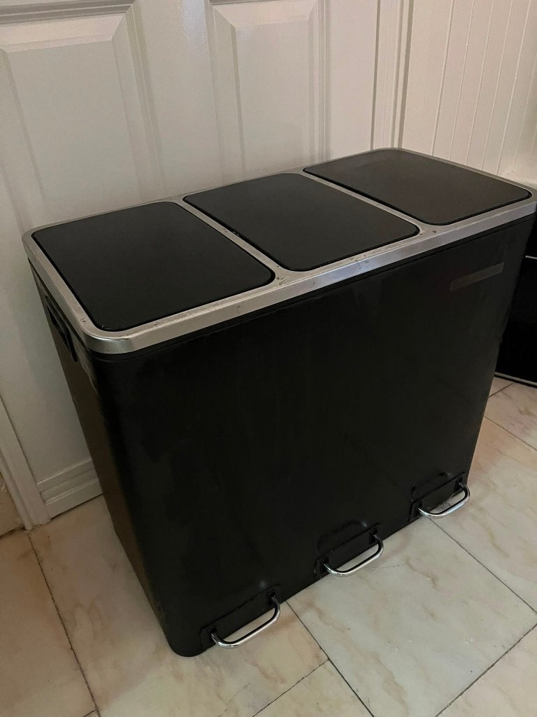 Mat zwarte recycle prullenbak - triple bin - 45L, Huis en Inrichting, Ophalen, Met pedaal, 40 liter of meer, Zo goed als nieuw