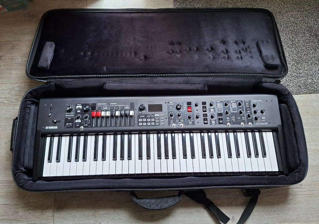 Yamaha YC61 Stage Keyboard met Yamaha SC-YC61 softcase, 61 toetsen, Yamaha, Ophalen of Verzenden, Zo goed als nieuw