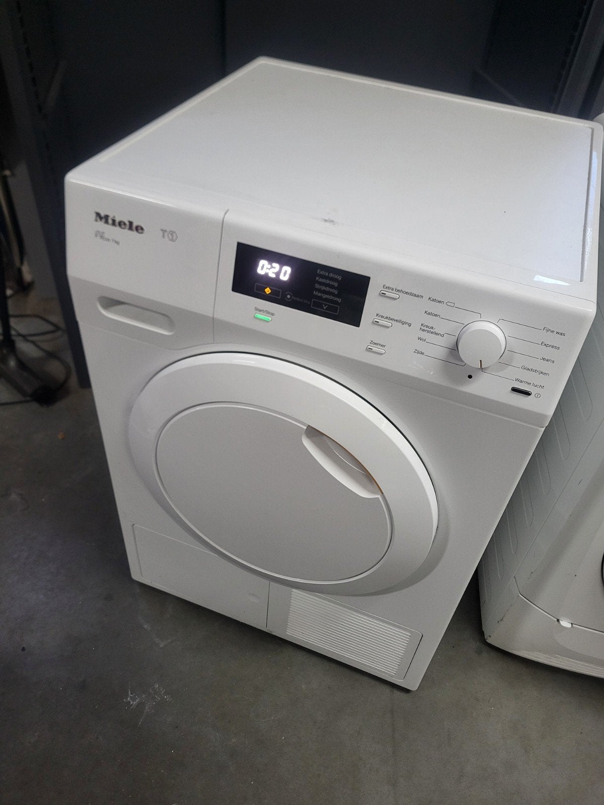 Miele T1 Eco 7kg wasdroger - wordt niet warm, Ophalen, 6 tot 8 kg, Niet werkend, 85 tot 90 cm