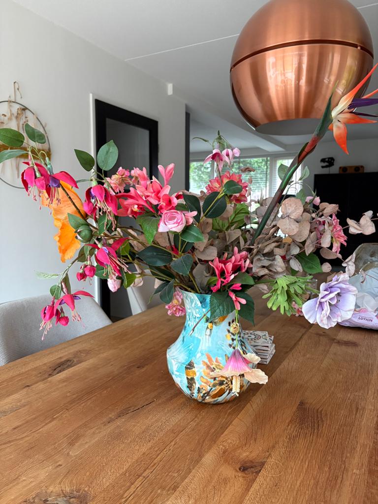 Vaas met kunstbloemen, Huis en Inrichting, Woonaccessoires | Kunstplanten en Kunstbloemen, Ophalen, Zo goed als nieuw