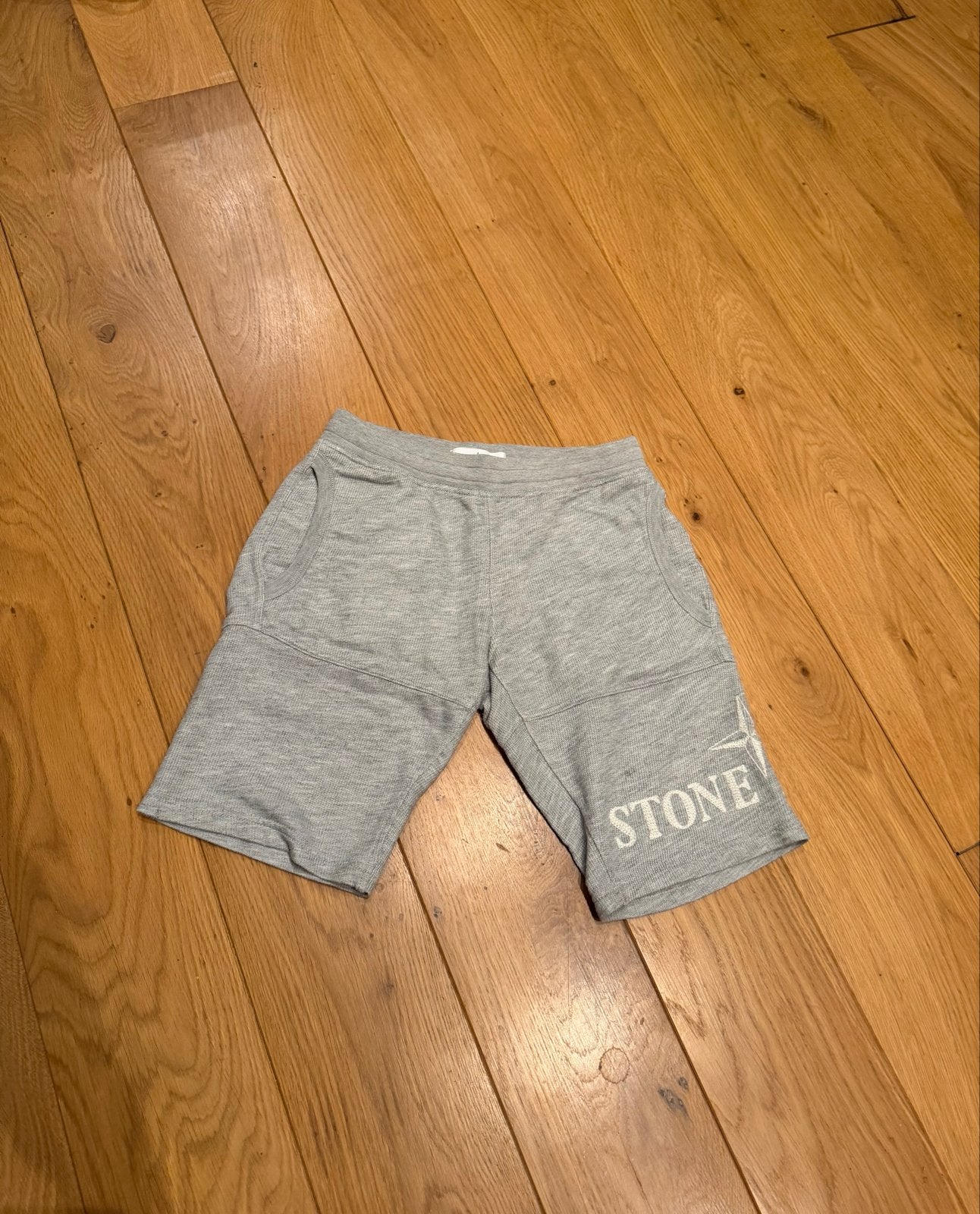 Stone Island Junior Sweatshorts - Grijs, Ophalen of Verzenden, Zo goed als nieuw, Jongen, Broek