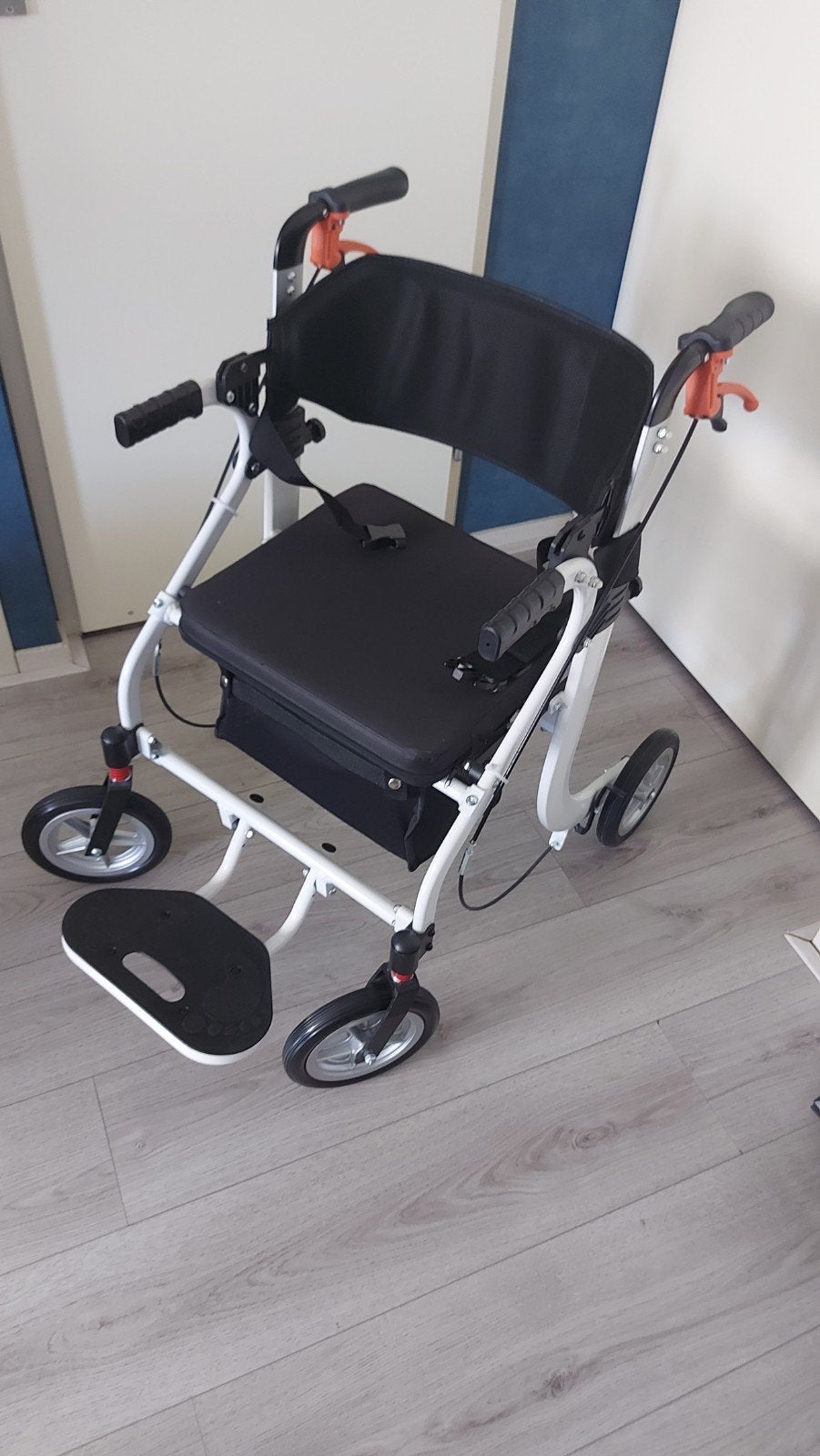 Zo goed als nieuwe 2-in-1 rollator/transportrolstoel, Diversen, Ophalen, Zo goed als nieuw, Duwrolstoel