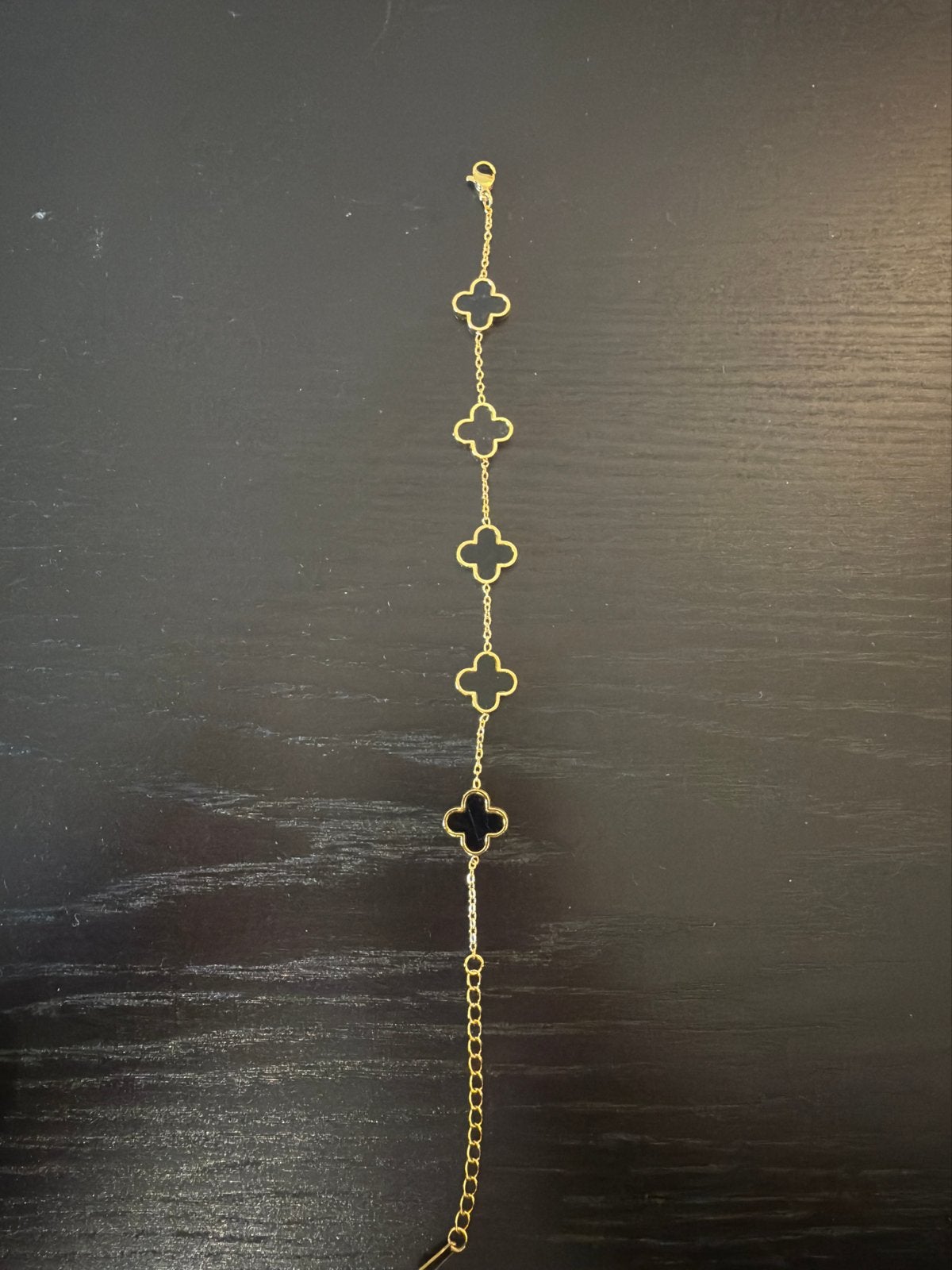 Gouden klavertje vier armband, Verzenden, Nieuw, Goud, Met bedels of kralen