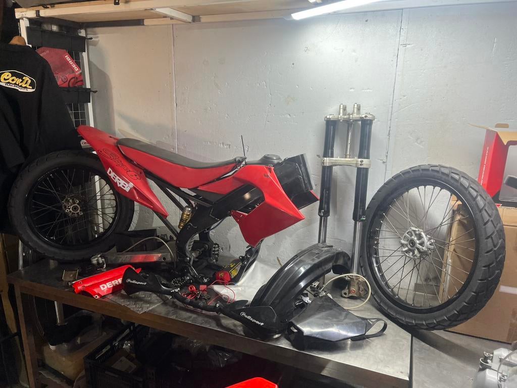 Derbi drd pro cross bouwpakket USD etc, Fietsen en Brommers, Brommers | Derbi, Gebruikt, Maximaal 45 km/u, Ophalen