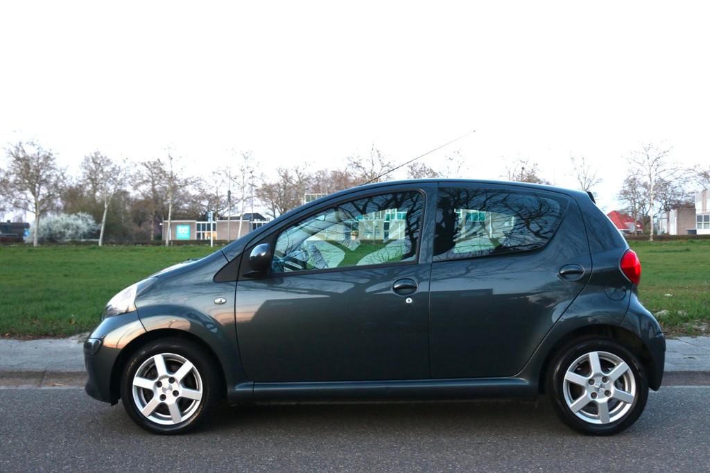 Toyota Aygo 1.0 12V Access 5-Deurs Airco 1e eigenaar 84229km, Voorwielaandrijving, Gebruikt, 4 stoelen, 68 pk