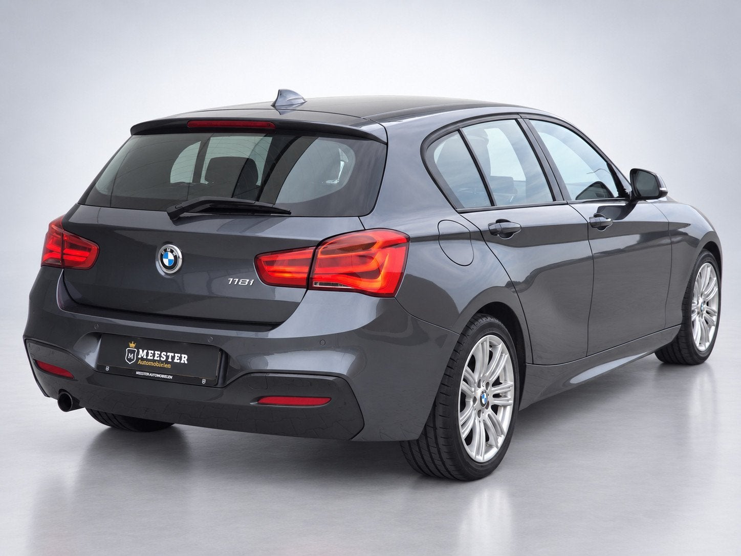 BMW 1-serie 118i M-sport|Navi|Stoelverw|PDC, 1-Serie, Met garantie (alle), Alcantara, Bedrijf
