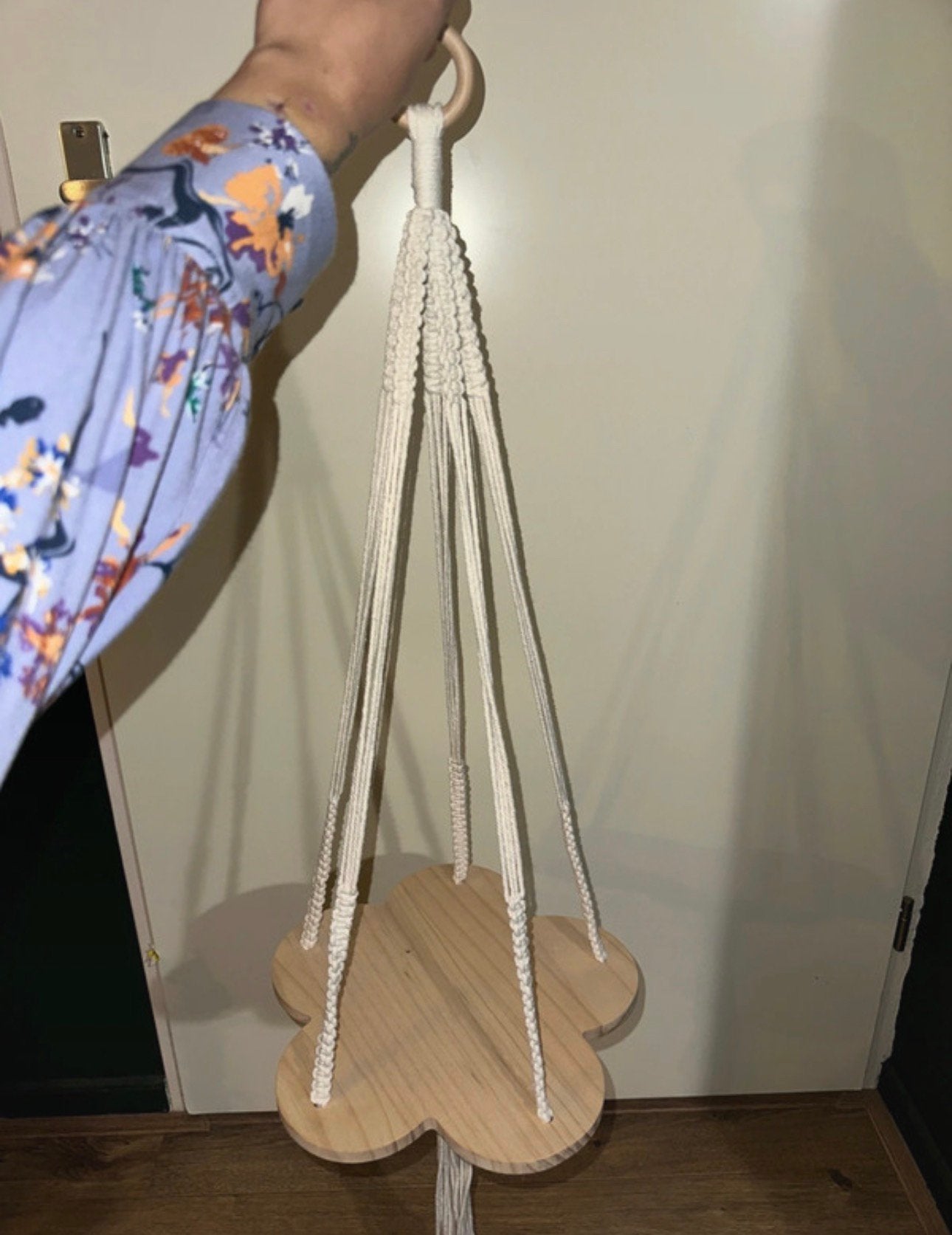 Plantenhanger van hout in bloemvorm of voor andere decoratie, Ophalen of Verzenden, Zo goed als nieuw
