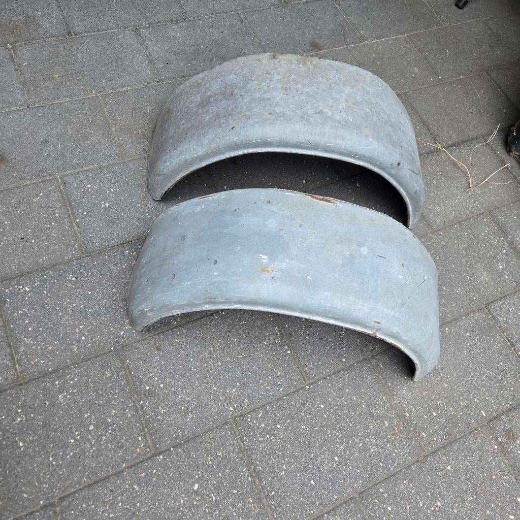 Spatborden 13 inch voor aanhanger €10,- beide, Ophalen of Verzenden