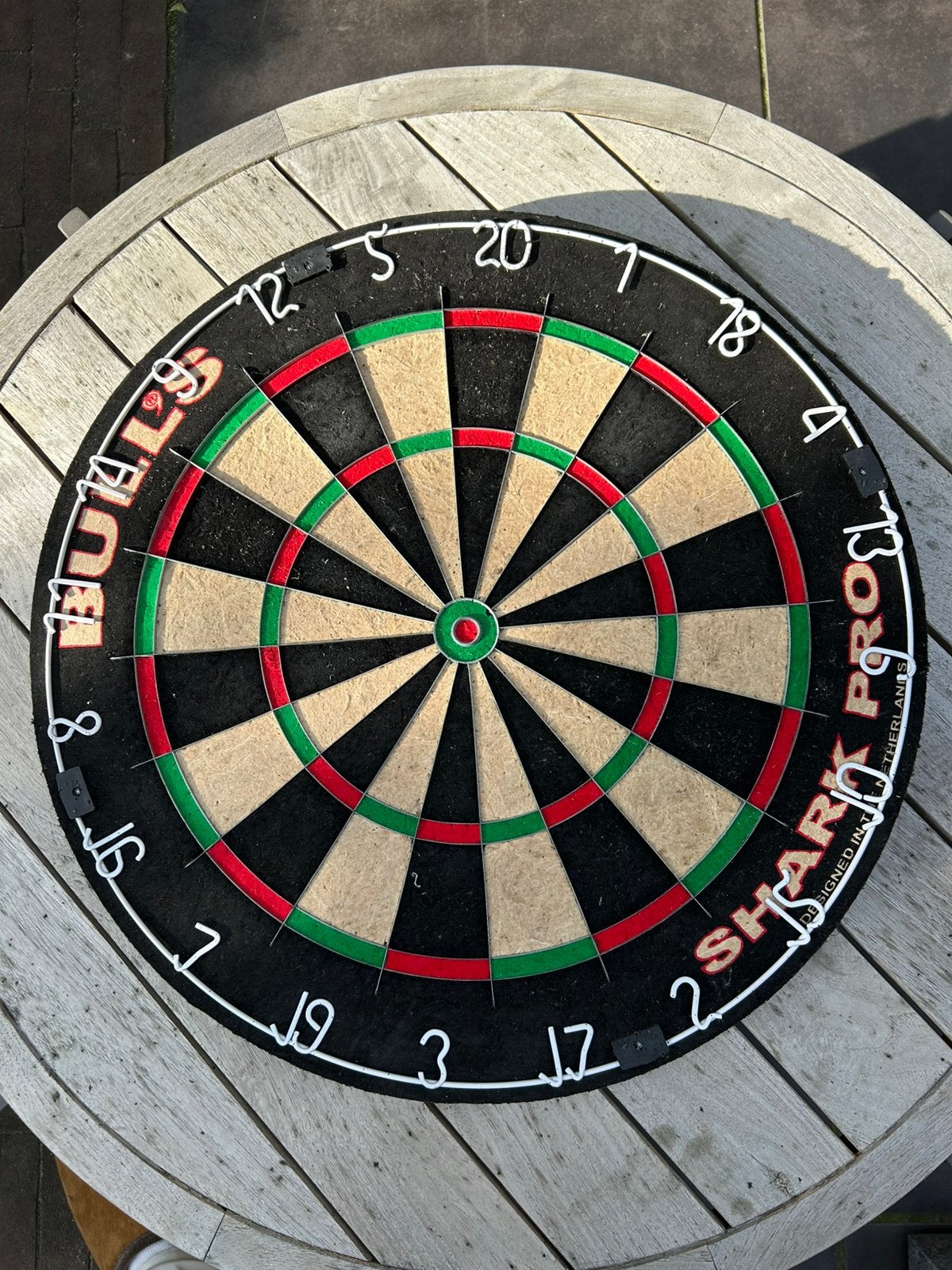 Dartbord Bull’s Shark Pro met Surround, Ophalen, Zo goed als nieuw, Dartbord