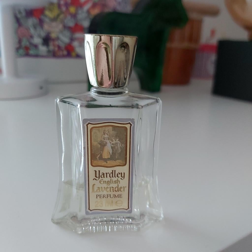 Lavender van Yardley, Ophalen of Verzenden, Zo goed als nieuw, Parfumfles
