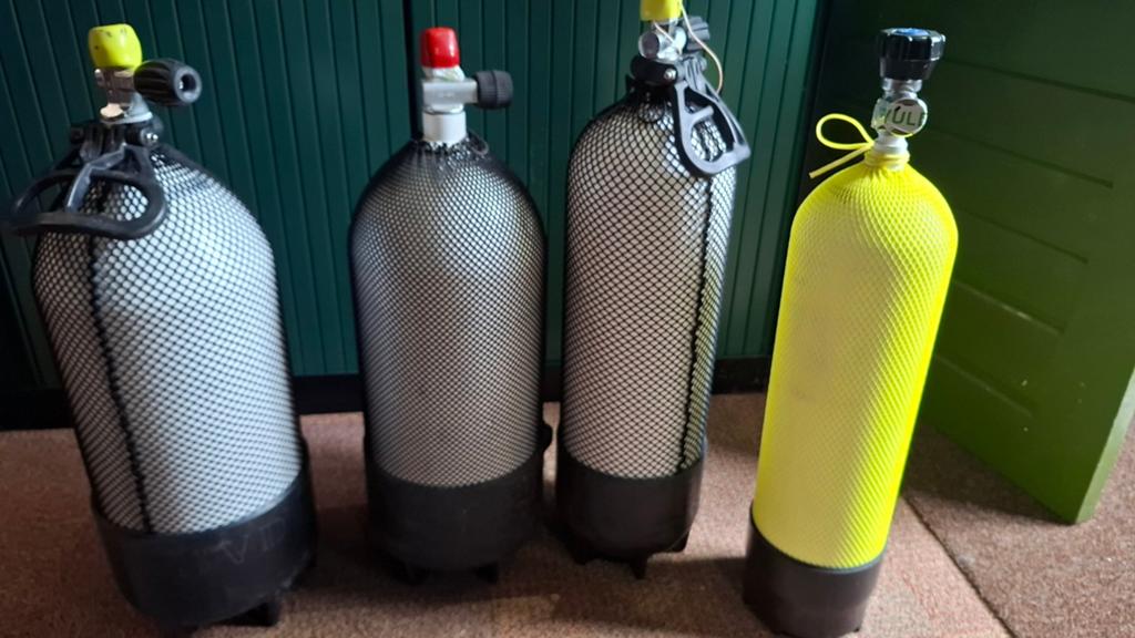Duikflessen 6, 10, 12 liter - gekeurd  tot2031, Ophalen, Gebruikt, Duikfles